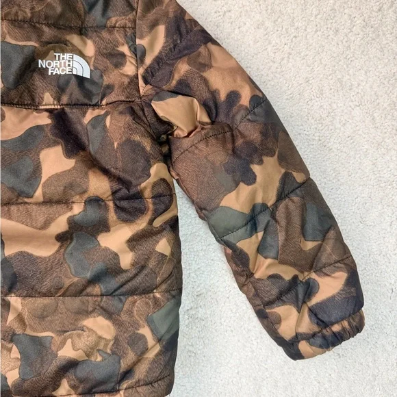 The North Face Brown Camouflage Reversible Jacket - Picture 15 of 16